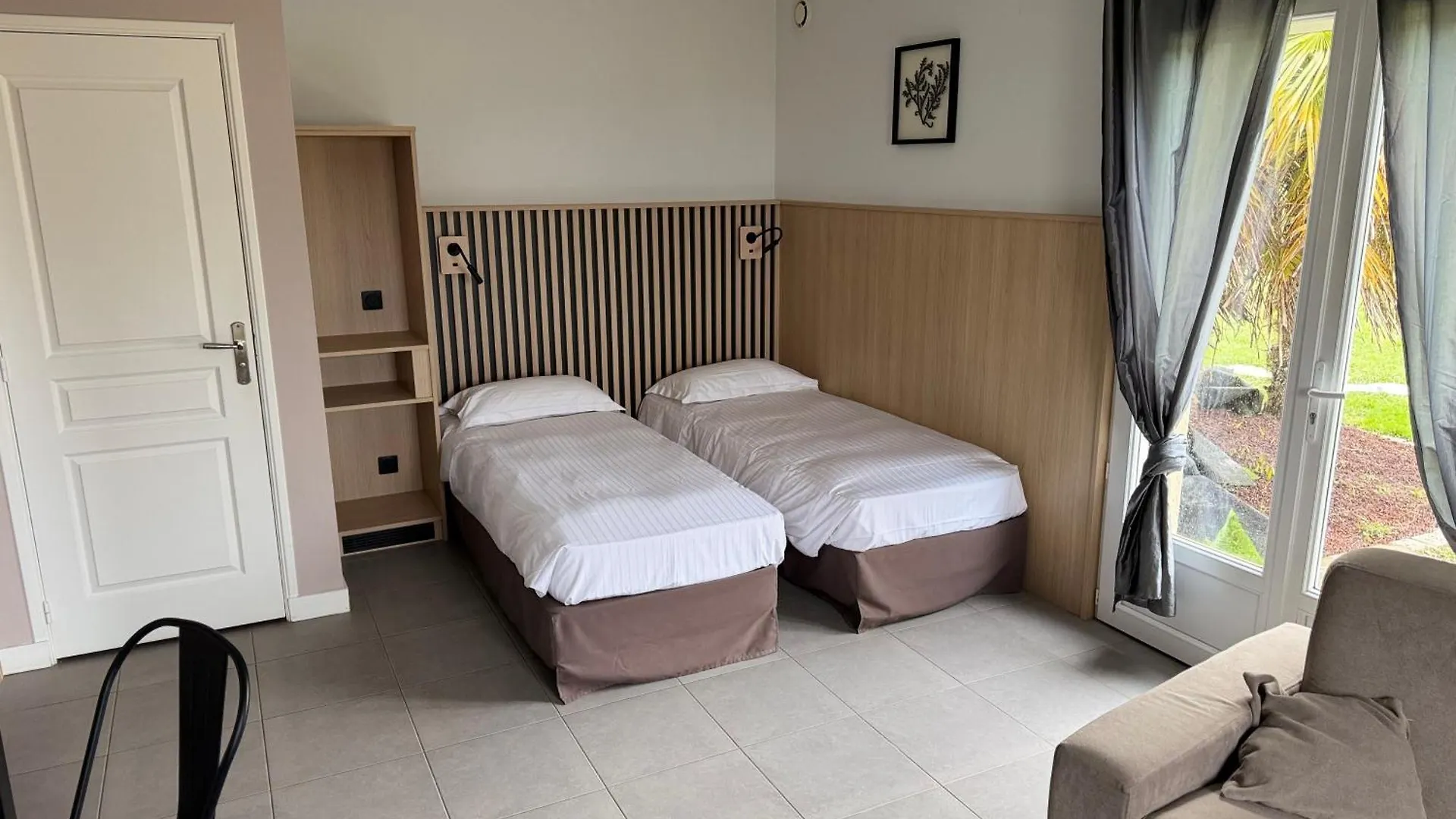 The Originals Boutique, Hotel Les Quatre Salines, Le Mont Saint-Michel Sud Roz-sur-Couesnon